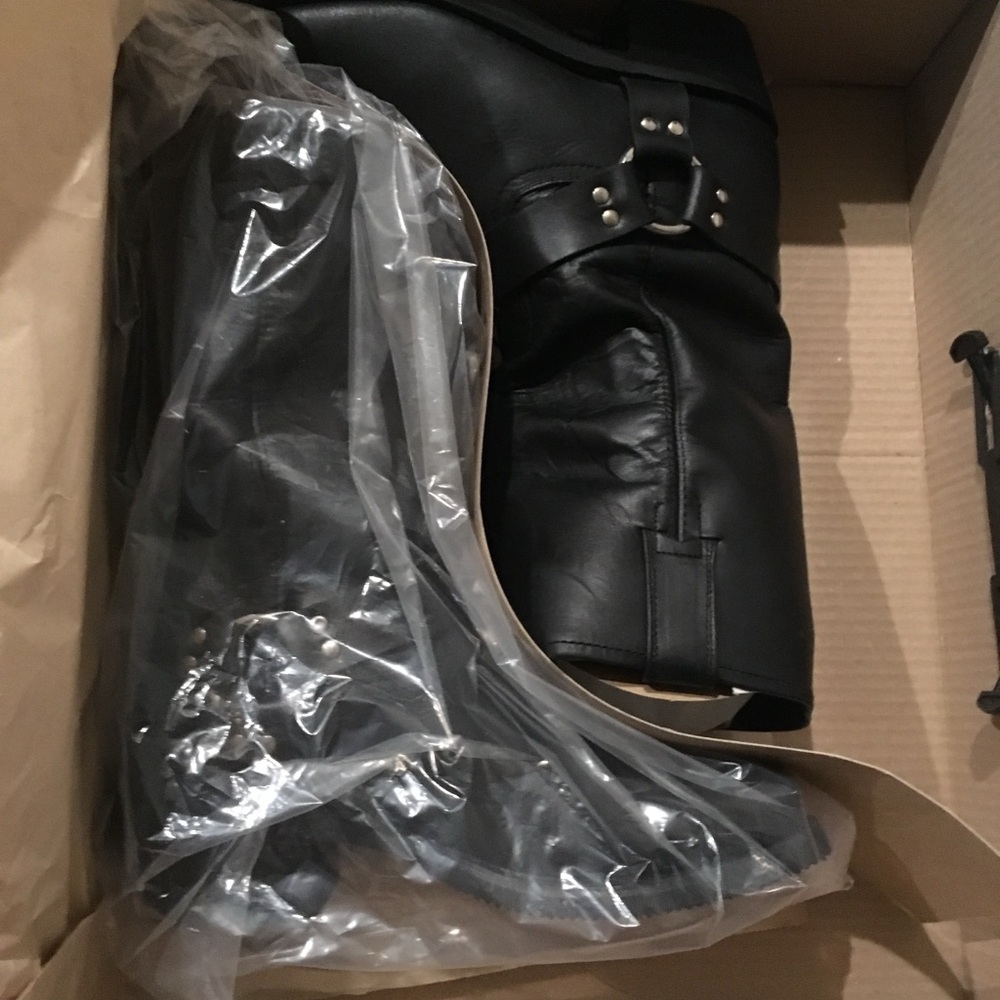 BNIB 1099 by Lane LIMTD EDT. CLASSIC MOTO BOOT. Size 9
